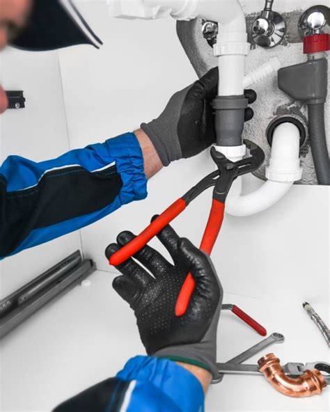 Highly Qualified Plumbers .